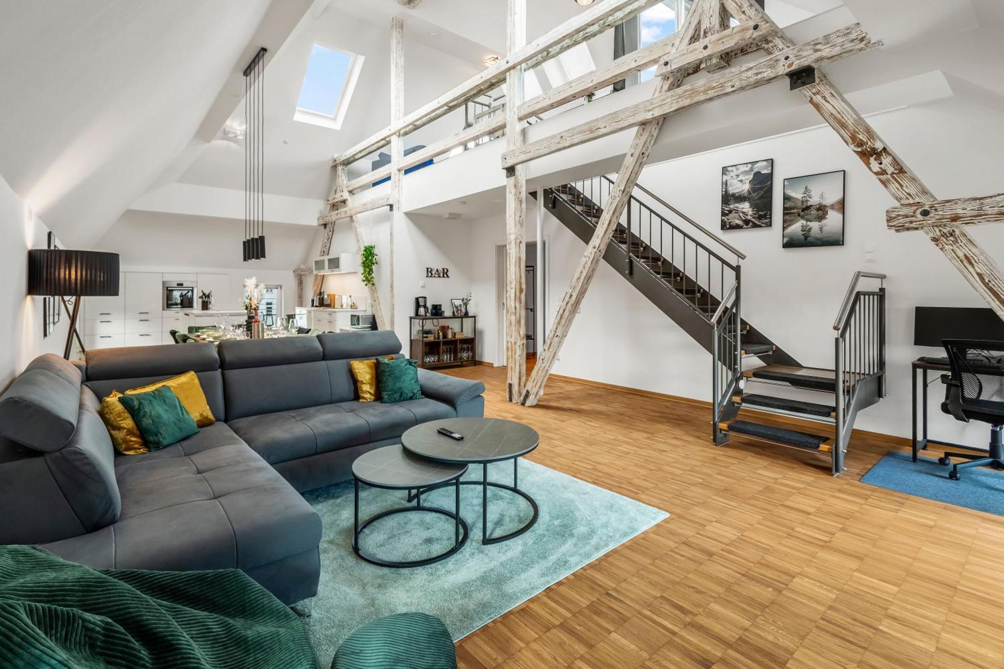 Dnd Design Loft I 170Qm I Parken I Balkon I Workstation I Netflix I Kaffee I Waschmaschine I Trockner I Xbox I Ausblick Apartment Wurzburg Luaran gambar