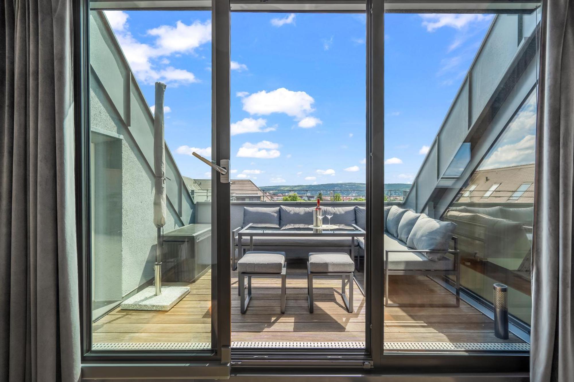 Dnd Design Loft I 170Qm I Parken I Balkon I Workstation I Netflix I Kaffee I Waschmaschine I Trockner I Xbox I Ausblick Apartment Wurzburg Luaran gambar